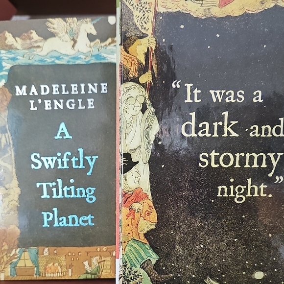 Wrinkle In Time Book Set - Picture 8 of 10